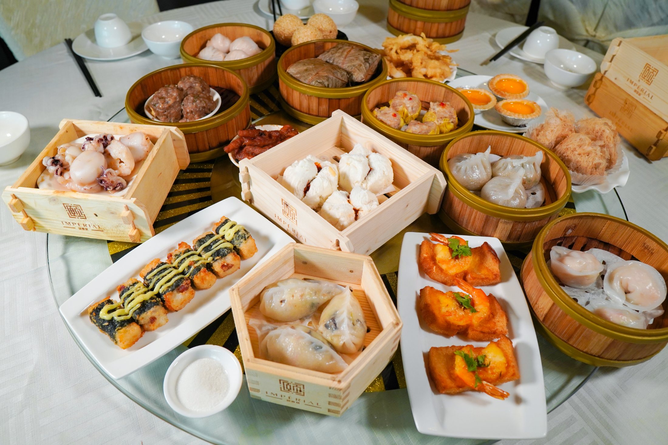 Table de dim sum — paniers de bambou